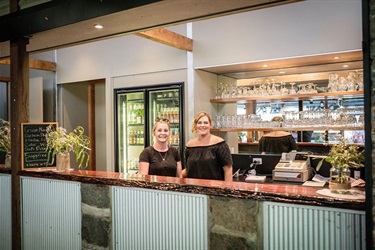 Lower Murray Inn Bar